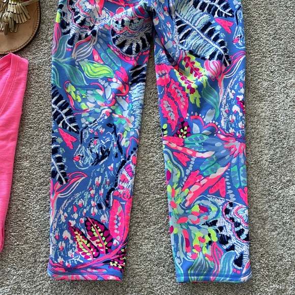 Lilly Pulitzer Luxletic Weekender Cropped Leggings - Picture 7 of 7